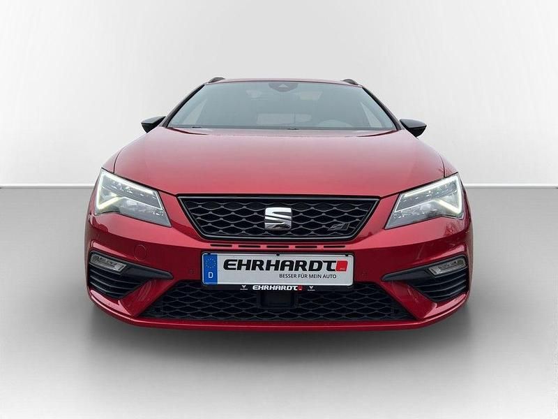Gebraucht Seat Leon 4Drive 300 PS (220 kW) 2018 Rot Limousine
