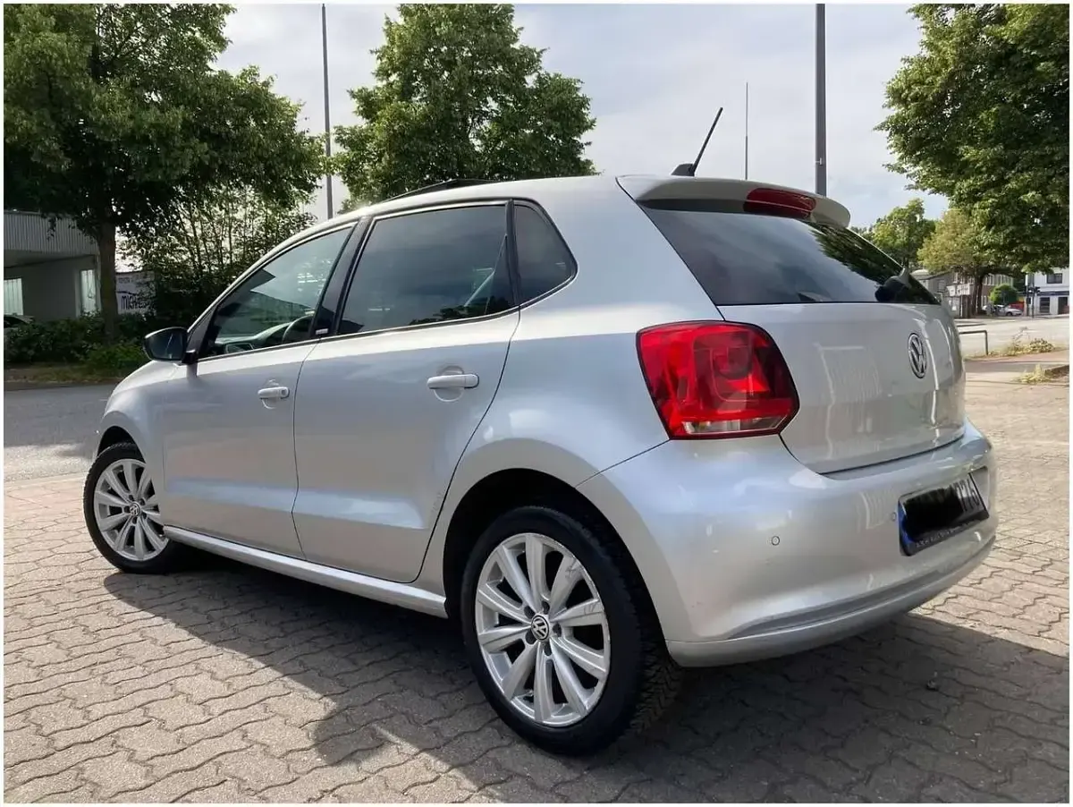 Gebraucht VW Polo Style 75 PS (55 kW) 2011 Silber Kleinwagen