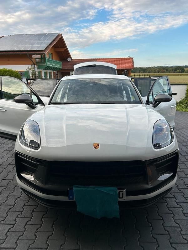 Weiß Gebraucht 2023 Porsche Macan SUV | 65.000 € (Fairer Preis) - Bild 1/4