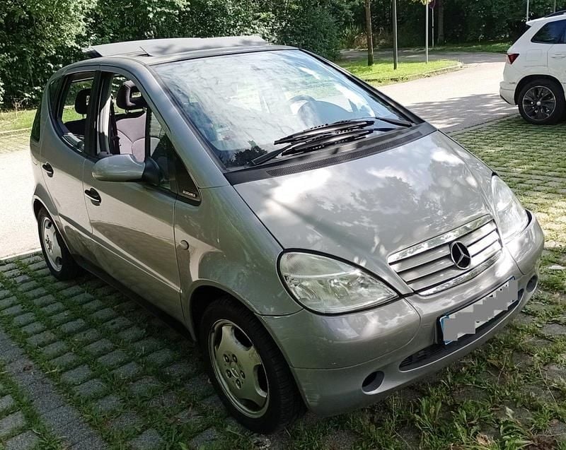 Silber Gebraucht 2000 Mercedes A160 Kleinwagen | 1.900 € (Fairer Preis) - Bild 1/4