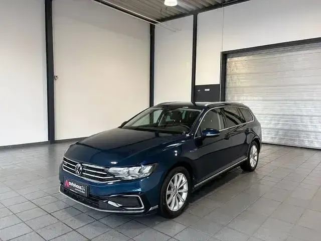 Gebraucht VW Passat GTE 156 PS (114 kW) 2021 Blau Kombi