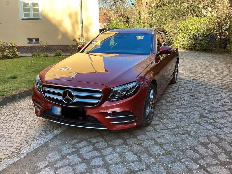 Usata Mercedes E450 367 CV (269 kW) 2019 Rosso Station wagon