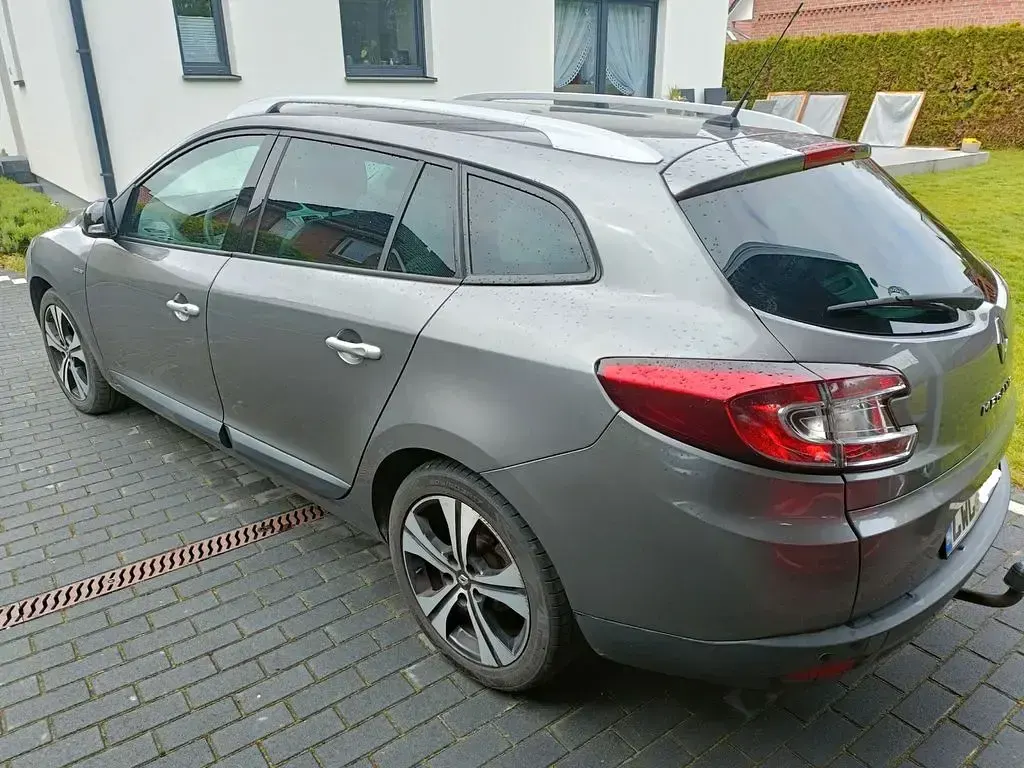 Gebraucht Renault Mégane Bose Edition 131 PS (96 kW) 2011 Grau Limousine