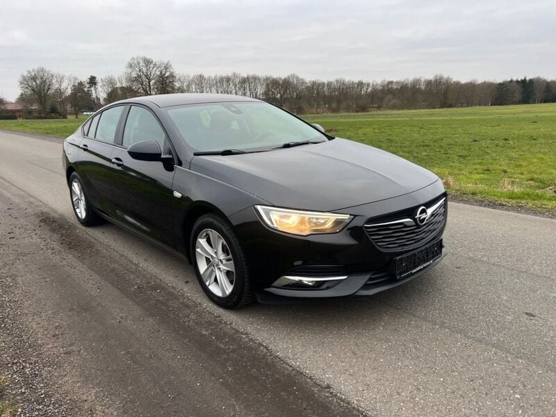 Gebraucht Opel Insignia Edition 140 PS (102 kW) 2017 Schwarz Limousine