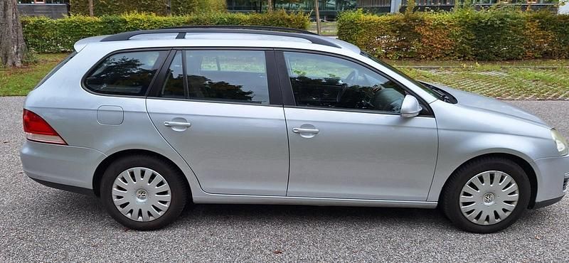 Gebraucht VW Golf V Trendline 105 PS (77 kW) 2008 Silber Kombi