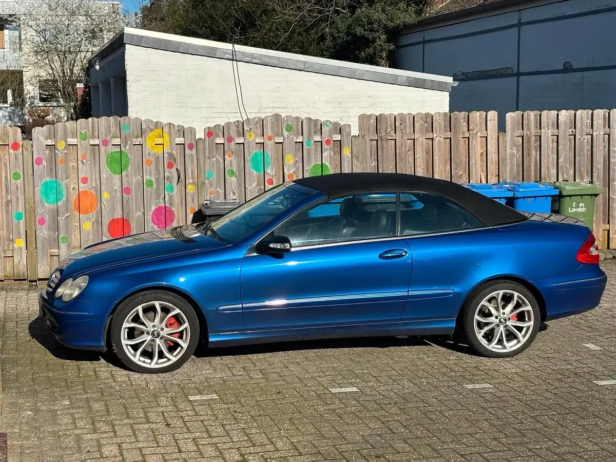 Gebraucht Mercedes CLK240 170 PS (125 kW) 2003 Blau Cabrio