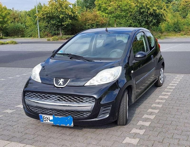 Schwarz Gebraucht 2009 Peugeot 107 Filou Kleinwagen | 1.111 € (Superpreis) - Bild 1/4