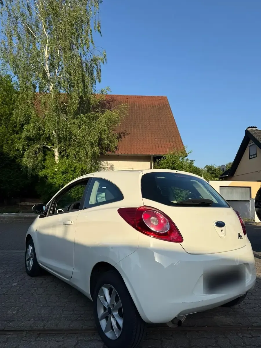 Gebraucht Ford Ka Champions Edition 70 PS (51 kW) 2013 Weiß Kleinwagen