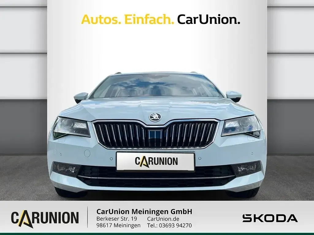 Gebraucht Skoda Superb LAURIN & KLEMENT 179 PS (131 kW) 2018 Weiß Kombi