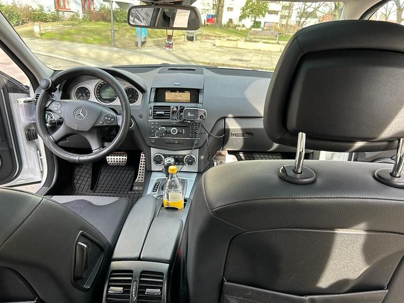 Gebraucht Mercedes C180 156 PS (114 kW) 2008 Silber Kombi