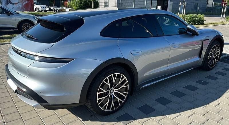 Silber Gebraucht 2021 Porsche Taycan 4S Cross Turismo Limousine | 68.750 € (Guter Preis) - Bild 1/4