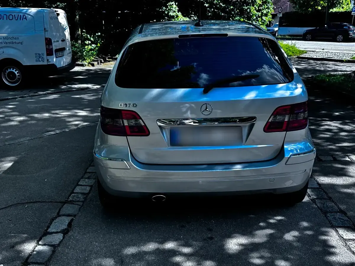 Gebraucht Mercedes B170 115 PS (84 kW) 2007 Silber Van / Kleinbus