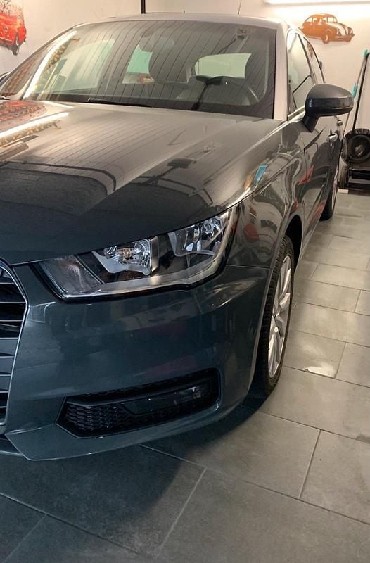 Gebraucht Audi A1 95 PS (69 kW) 2017 Grau Kleinwagen