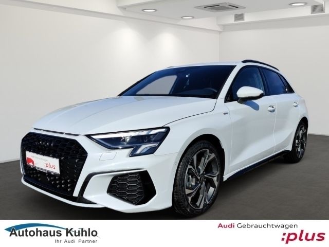 Weiß Gebraucht 2025 Audi A3 Sportback S-Line Limousine | 37.890 € (Fairer Preis) - Bild 1/4