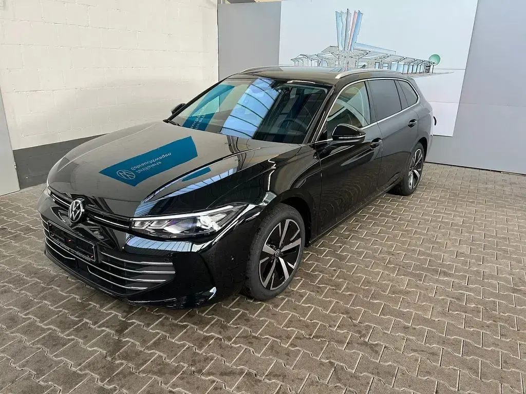 Gebraucht VW Passat Business 150 PS (110 kW) 2024 Schwarz Kombi