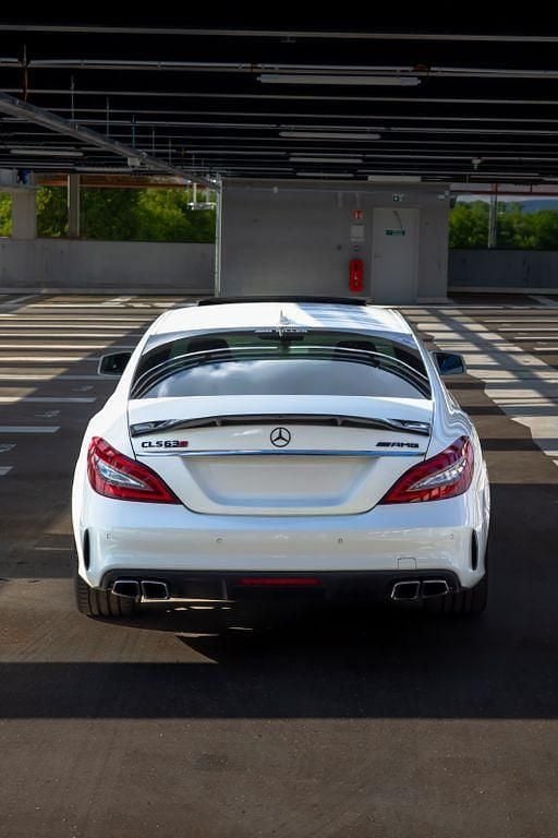 Weiß Gebraucht 2014 Mercedes CLS63 AMG AMG Limousine | 64.990 € - Bild 1/3