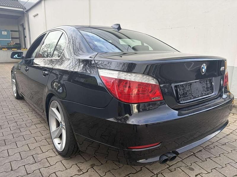 Gebraucht BMW 523 190 PS (139 kW) 2007 Schwarz Limousine