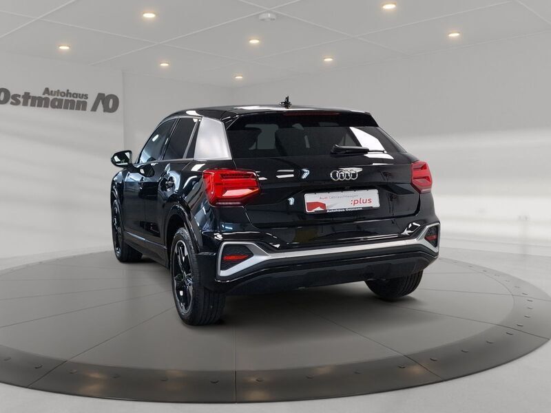 Gebraucht Audi Q2 S-Line 150 PS (110 kW) 2021 Mythosschwarz metallic SUV