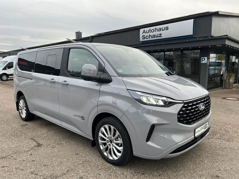 Grau Gebraucht 2024 Ford Tourneo Custom Titanium Van | 63.000 € - Bild 1/4