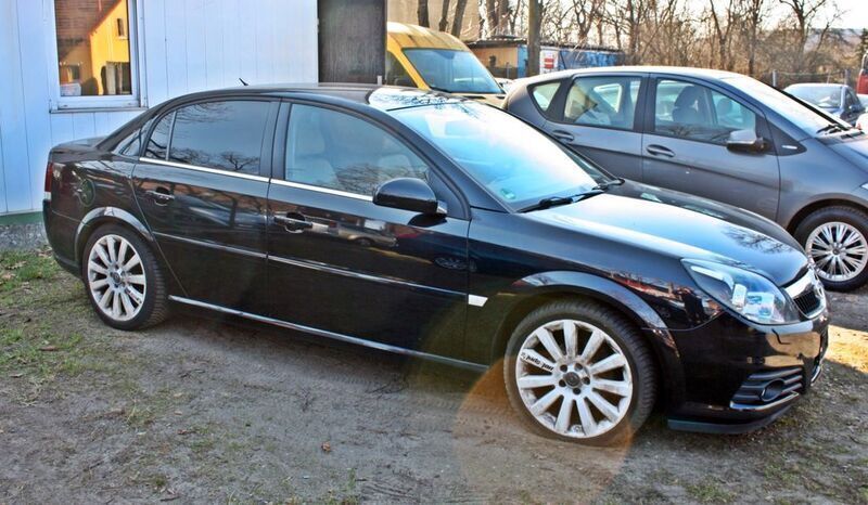 Schwarz Gebraucht 2009 Opel Vectra Limousine | 1.699 € (Superpreis) - Bild 1/4