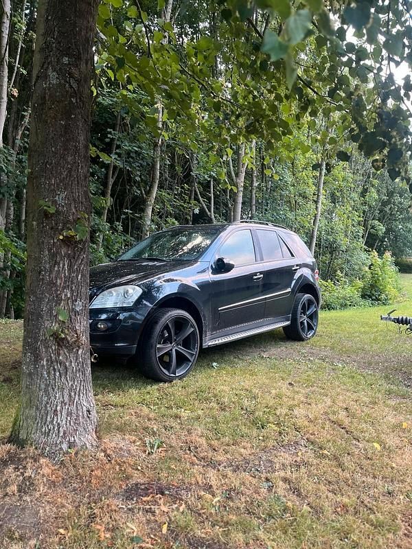 Gebraucht Mercedes ML280 190 PS (139 kW) 2008 Schwarz SUV