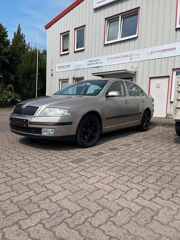 Gold Gebraucht 2006 Skoda Octavia Limousine | 1.300 € (Superpreis) - Bild 1/4