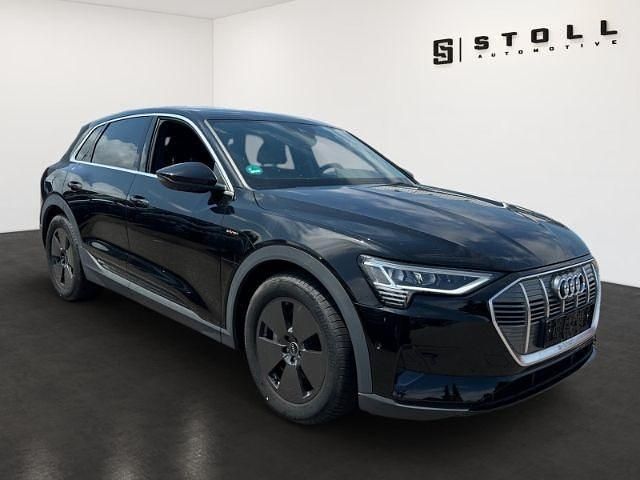 Gebraucht Audi e-tron Basis 230 kW (313 PS) 2021 Schwarz SUV