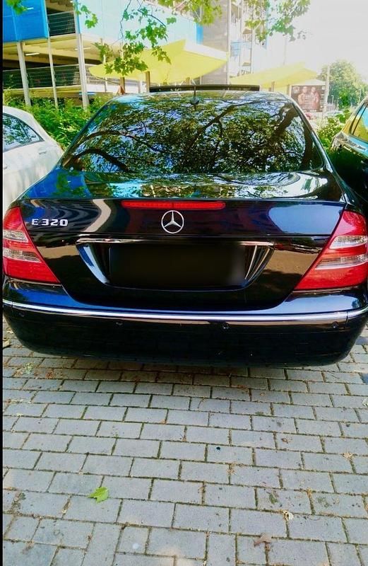 Gebraucht Mercedes E320 Elegance 224 PS (164 kW) 2004 Schwarz Limousine