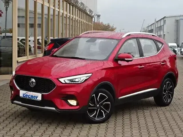 Gebraucht MG ZS Luxury 106 PS (77 kW) 2024 Rot Limousine