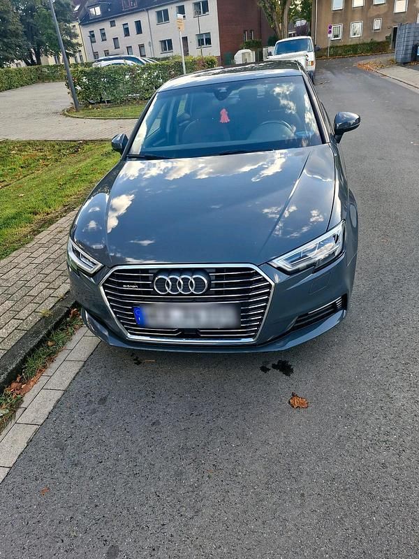 Andere farben Gebraucht 2020 Audi A3 e-tron Kleinwagen | 16.900 € (Guter Preis) - Bild 1/4