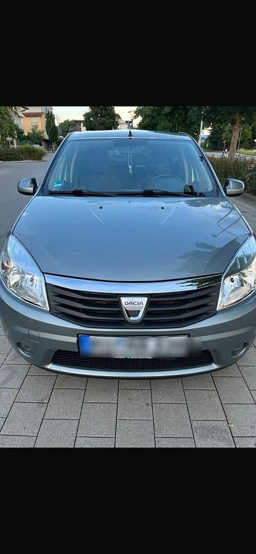 Andere farben Gebraucht 2009 Dacia Sandero Kleinwagen | 2.700 € - Bild 1/4