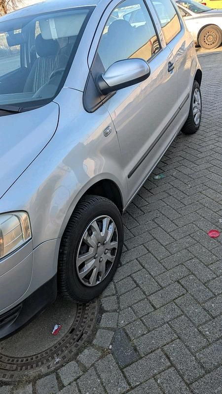 Usata VW Fox 60 CV (44 kW) 2007 Argento Utilitaria