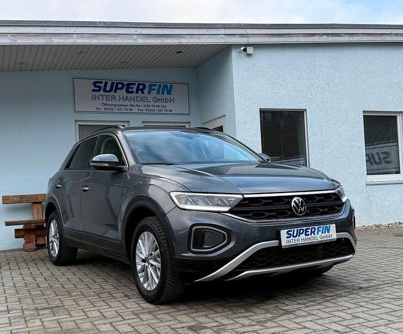 Grau Gebraucht 2024 VW T-Roc Life SUV | 19.990 € (Superpreis) - Bild 1/4
