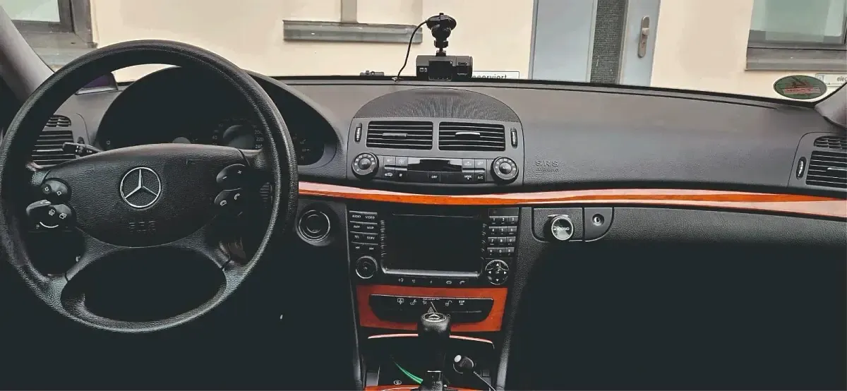 Gebraucht Mercedes E200 Avantgarde 184 PS (135 kW) 2007 Schwarz Limousine