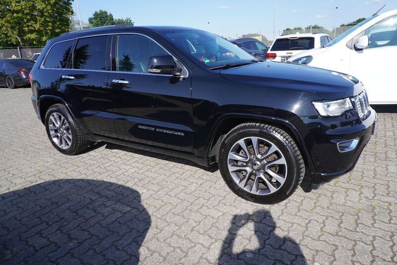 Gebraucht Jeep Grand Cherokee Overland 250 PS (183 kW) 2019 Schwarz SUV