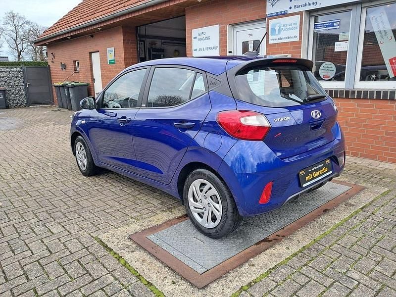 Gebraucht Hyundai i10 Select 67 PS (49 kW) 2021 Blau Kleinwagen
