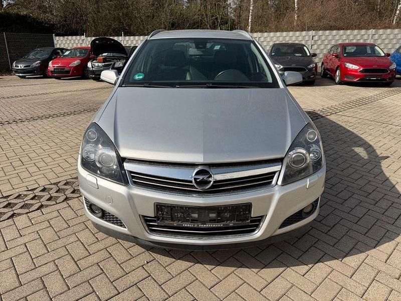 Gebraucht Opel Astra Selection 116 PS (85 kW) 2009 Grau Limousine