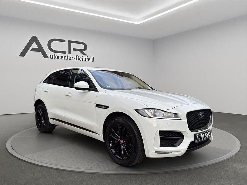 Weiß Gebraucht 2018 Jaguar F-Pace R-Sport SUV | 23.222 € (Fairer Preis) - Bild 1/4