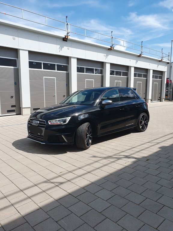 Schwarz Gebraucht 2017 Audi S1 Sportback Sport Kleinwagen | 21.950 € (Fairer Preis) - Bild 1/4