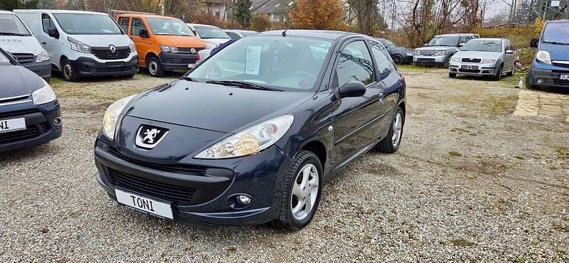 Grau Gebraucht 2011 Peugeot 206+ Basis Kleinwagen | 1.790 € (Etwas zu teuer) - Bild 1/4