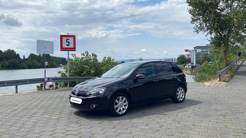 Schwarz Gebraucht 2010 VW Golf VI Limousine | 3.500 € (Fairer Preis) - Bild 1/4
