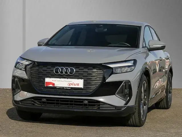 Second-hand Audi Q4 Sportback e-tron Basis 125 kW (170 CP) 2022 Gri SUV
