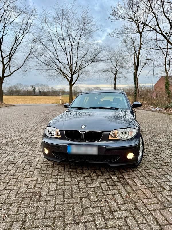 Gebraucht BMW 118 122 PS (89 kW) 2005 Grau Kleinwagen