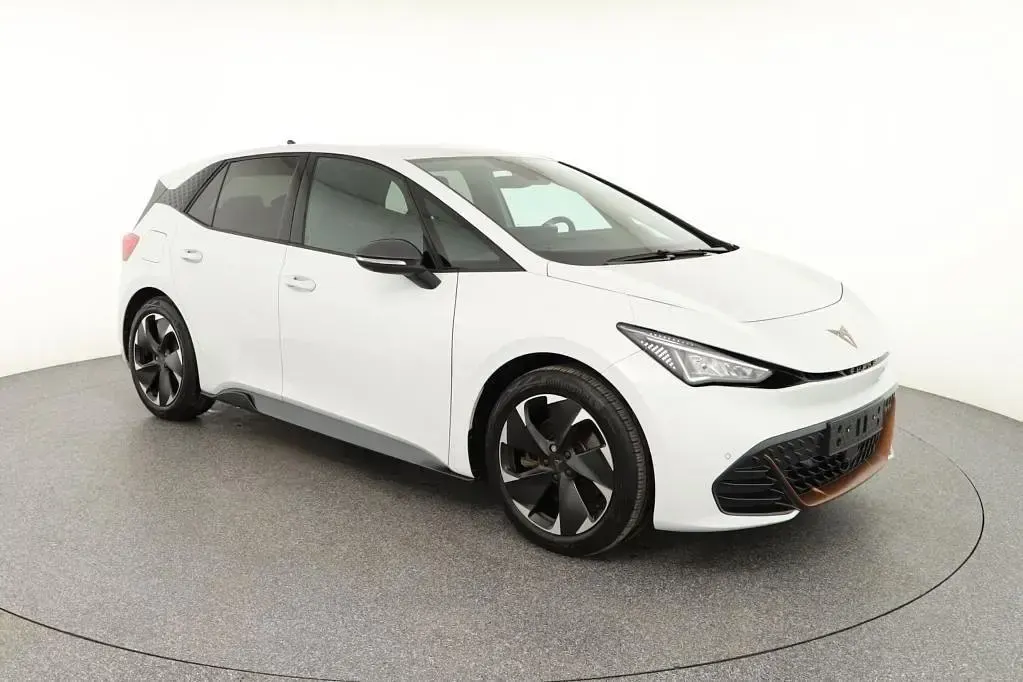 Usata Cupra Born e-Boost 169 kW (231 CV) 2023 Bianco Utilitaria