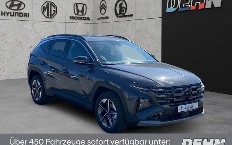 Grau Gebraucht 2025 Hyundai Tucson Trend SUV | 38.470 € (Fairer Preis) - Bild 1/4