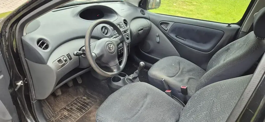 Gebraucht Toyota Yaris Eco 65 PS (47 kW) 2003 Schwarz Kleinwagen