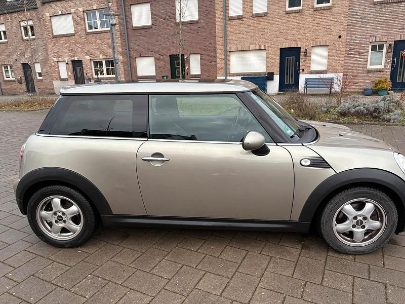 Gebraucht Mini Cooper 122 PS (89 kW) 2010 Grau Kleinwagen
