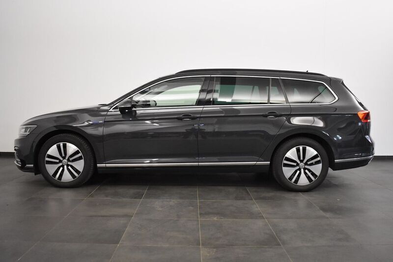Uranograu Gebraucht 2020 VW Passat GTE Kombi | 16.930 € (Guter Preis) - Bild 1/4