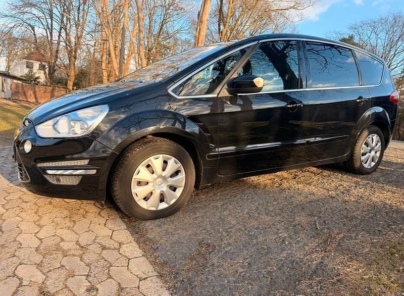 Gebraucht Ford S-MAX Titanium 140 PS (102 kW) 2012 Schwarz Van / Kleinbus
