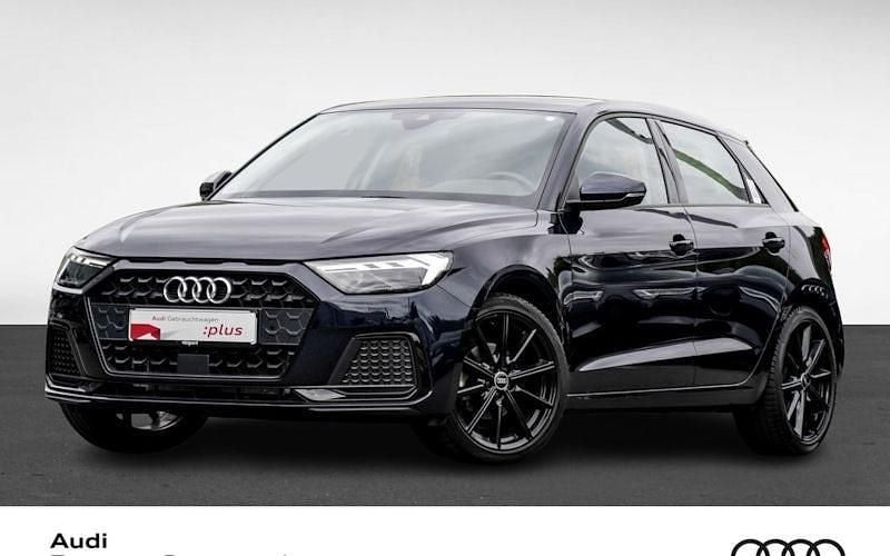 Blau Gebraucht 2021 Audi A1 Sportback Advanced Kleinwagen | 23.875 € (Fairer Preis) - Bild 1/4